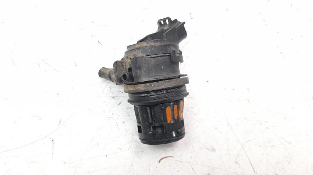 Pompka spryskiwacza szyby przedniej Toyota RAV4 3 A3