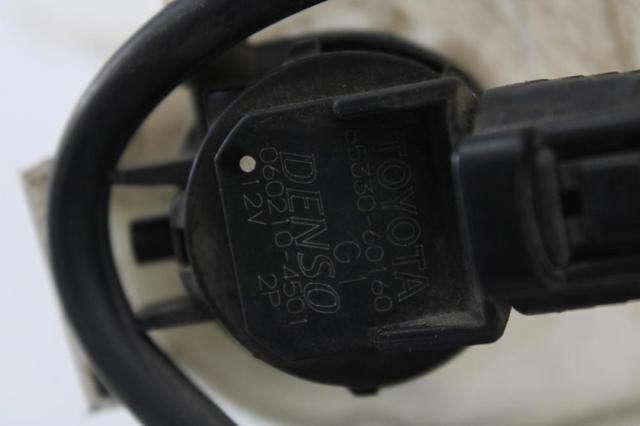 Pompka spryskiwacza szyby przedniej Toyota RAV4 3 A3