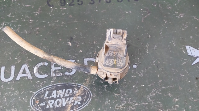 Pompka spryskiwacza szyby przedniej Toyota RAV4 3 A3