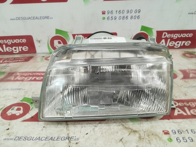 Reflektor prawy 85511108 RENAULT