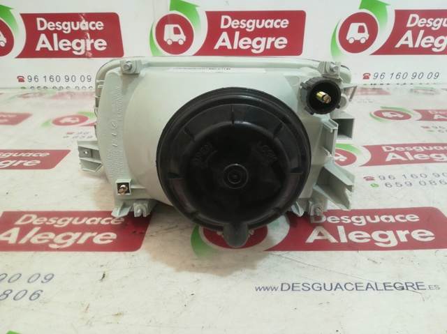 Reflektor prawy 85511108 RENAULT