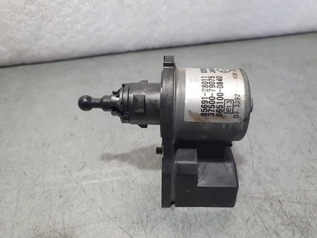 Korektor swiatel Lexus LX URJ201