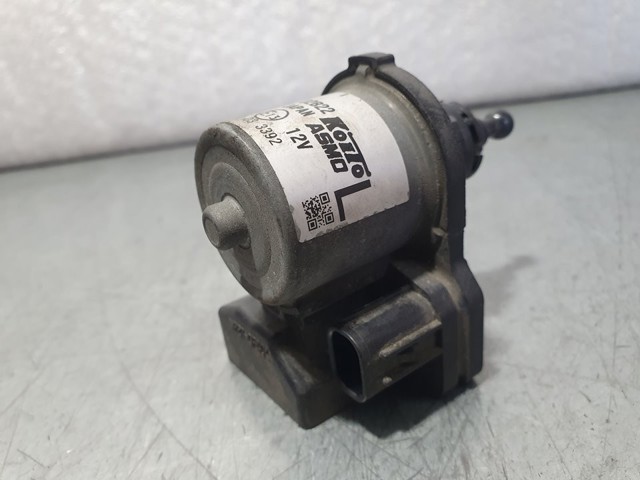 Korektor swiatel Lexus LX URJ201