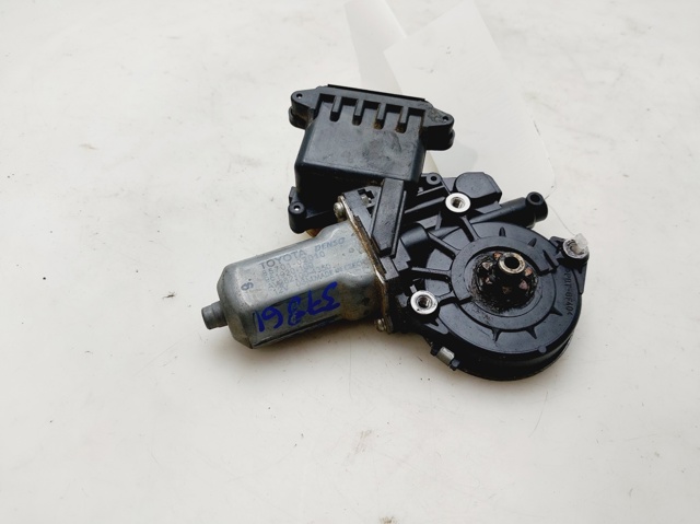 Mechanizm podnoszenia szyby drzwi przednich prawych 8570102010 TOYOTA
