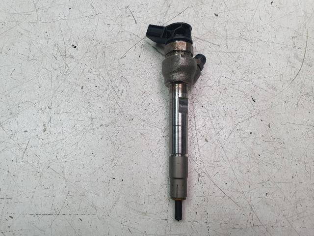 Wtryskiwacz paliwa 8579236 BMW