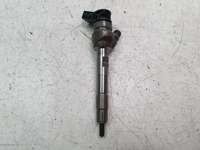 Wtryskiwacz paliwa 8579236 BMW