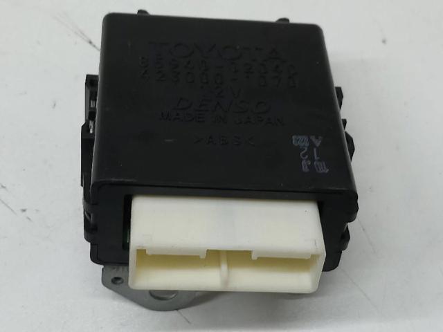 Przekaźnik sterownika wycieraczek 8594002040 TOYOTA