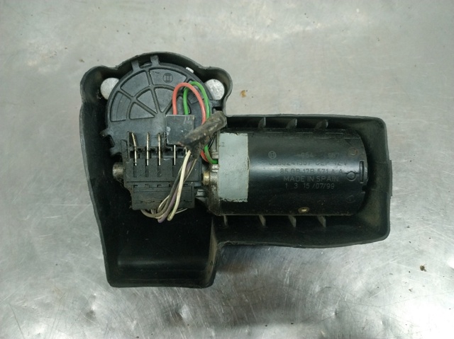 Silniczek wycieraczki szyby przedniej 85GB17B571AA FORD