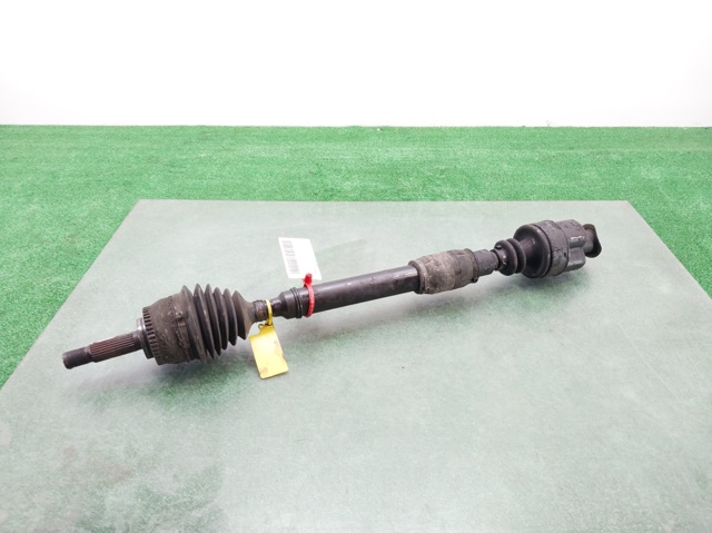 Półoś napędowa przednia prawa 8602095 VOLVO