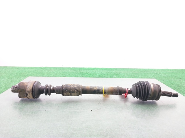 Półoś napędowa przednia prawa 8602095 VOLVO