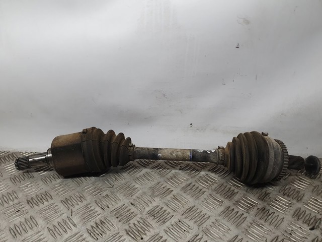 Półoś napędowa przednia lewa 8602842 VOLVO