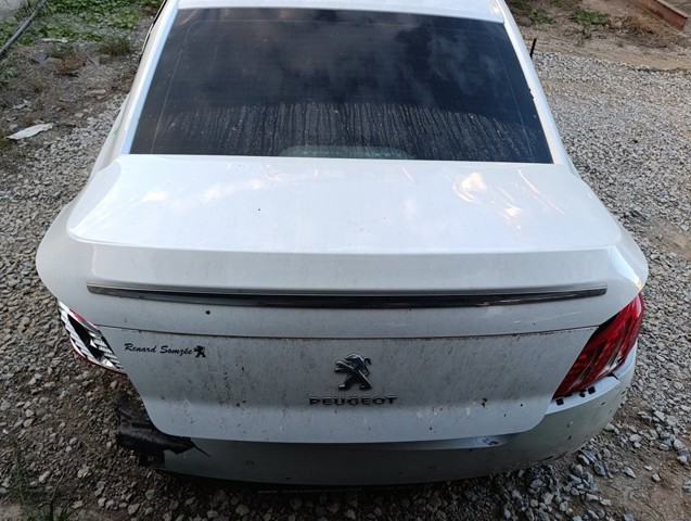 Klapa bagażnika 8606A8 PEUGEOT