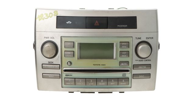 Kupić Radioodtwarzacz (radio AM/FM) Toyota Corolla R10 w dobrej cenie