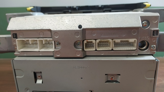 Radioodtwarzacz (radio AM/FM) 8612042220 TOYOTA