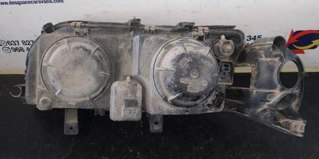 Reflektor prawy 8620663 VOLVO
