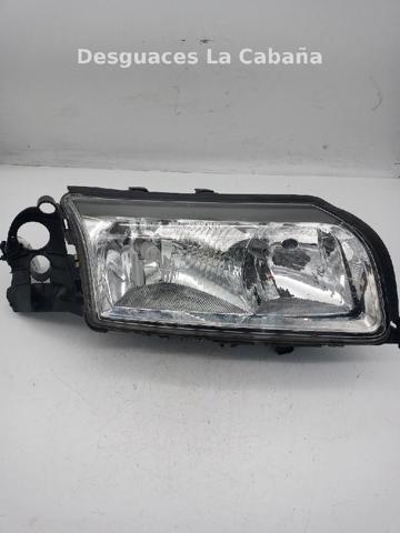 Reflektor prawy 8620663 VOLVO