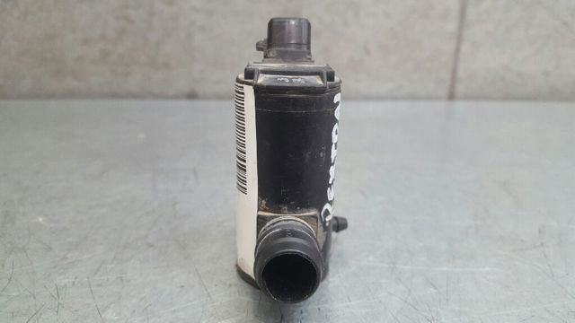 Pompka spryskiwacza szyby przedniej SsangYong Musso FJ