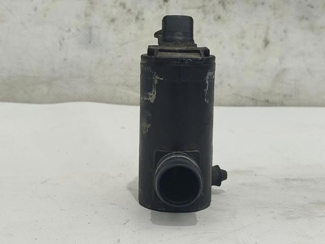 Pompka spryskiwacza szyby przedniej SsangYong Musso FJ