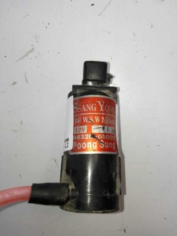 Pompka spryskiwacza szyby przedniej SsangYong Musso FJ