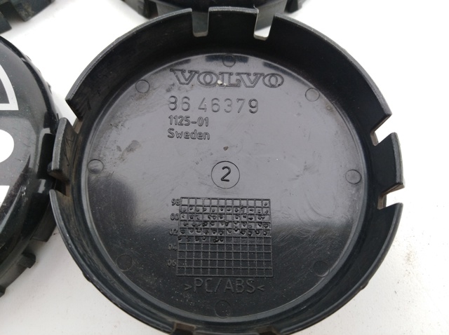 Kołpak do obręczy koła 8646379 VOLVO