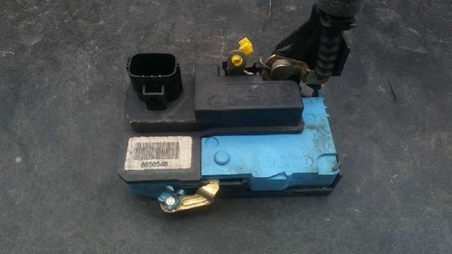 Zamek drzwi przednich prawych 8650546 VOLVO