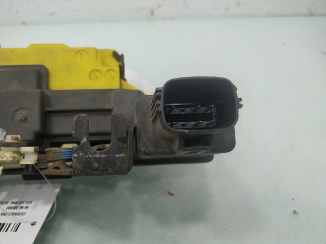 Zamek drzwi tylnych lewych 8650552 VOLVO