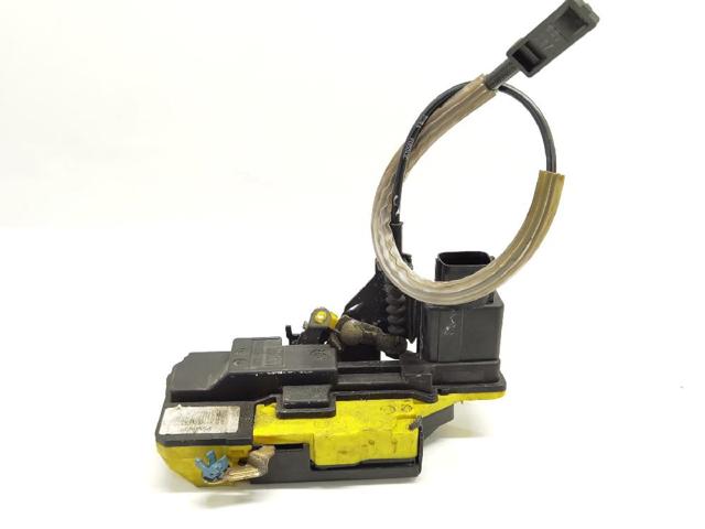 Zamek drzwi tylnych prawych 8650554 VOLVO