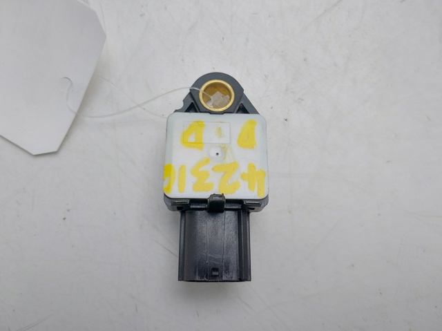 8651A001 Mitsubishi