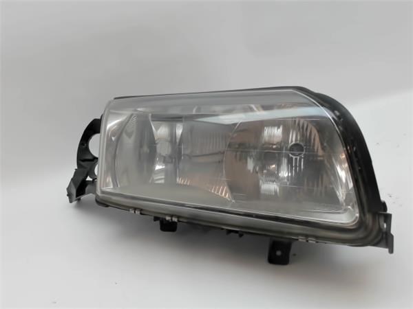 Reflektor prawy 8662856 VOLVO