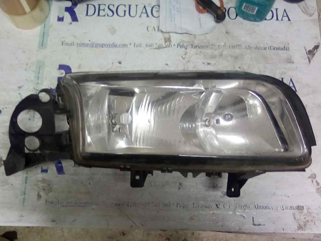 Reflektor prawy 8662856 VOLVO