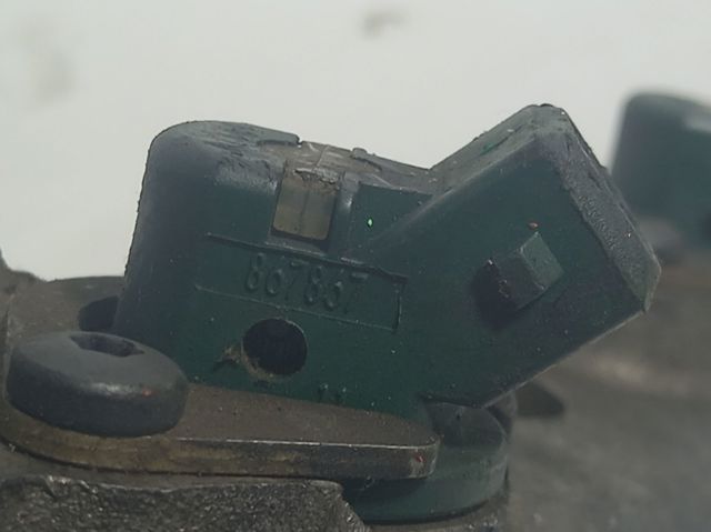 Wtryskiwacz paliwa Renault 19 2 B53, C53