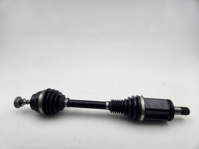 Półoś napędowa przednia lewa 8682367 BMW