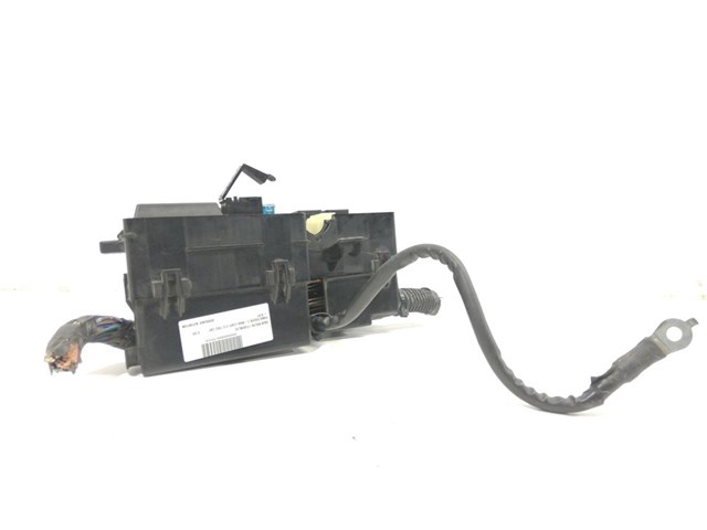 Obudowa skrzynki bezpieczników 8688039 FORD