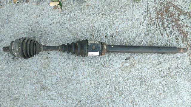 Półoś napędowa przednia prawa 8689211 VOLVO