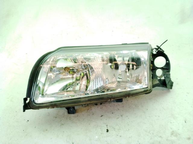 Reflektor lewy 8693557 VOLVO