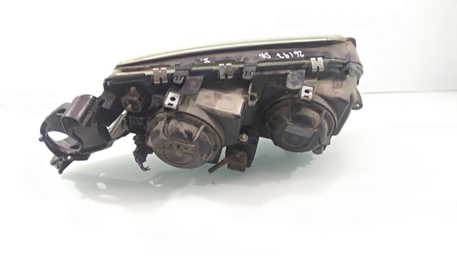 Reflektor lewy 8693557 VOLVO