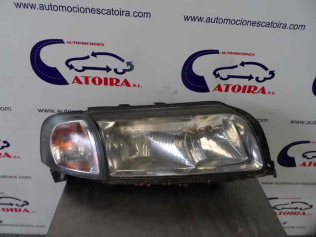 Reflektor prawy 8693558 VOLVO