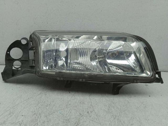 Reflektor prawy 8693558 VOLVO