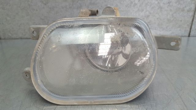 Lampa przeciwmgielna prawa 8693796 VOLVO