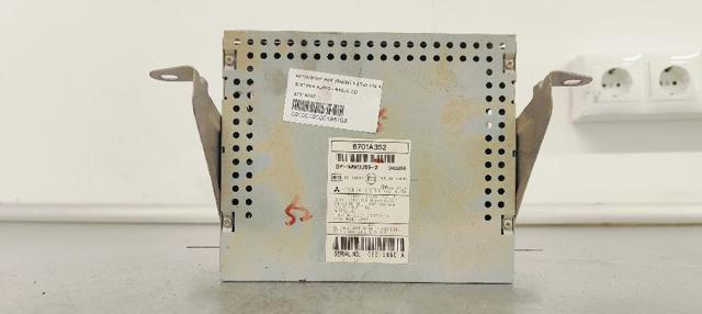 Radioodtwarzacz (radio AM/FM) 8701A352 MITSUBISHI