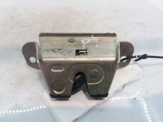 Zamek klapy Citroen C1