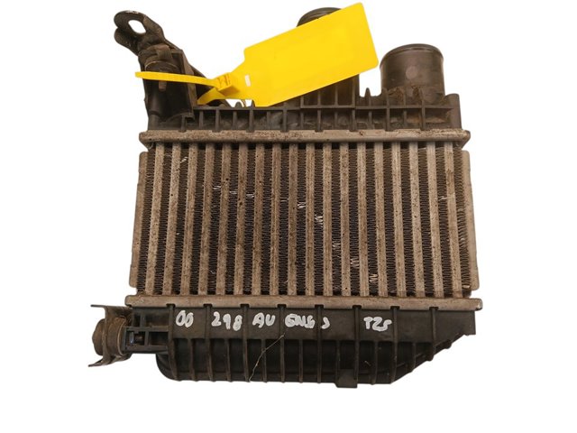 Chłodnica intercoolera 873067D TOYOTA