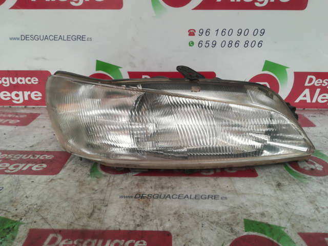 Reflektor prawy 88203989 PEUGEOT