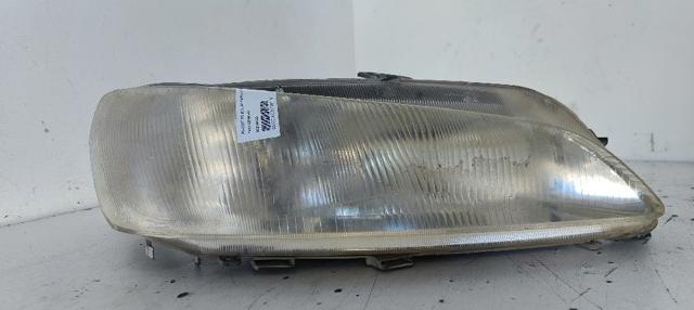 Reflektor prawy 88203989D PEUGEOT