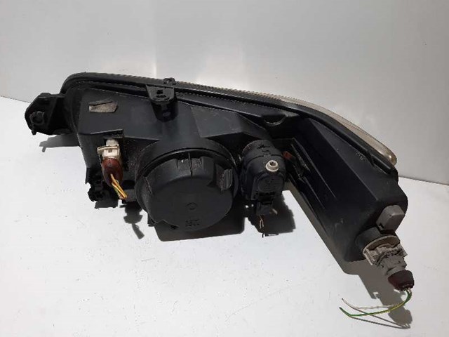 Reflektor prawy 88203989D PEUGEOT