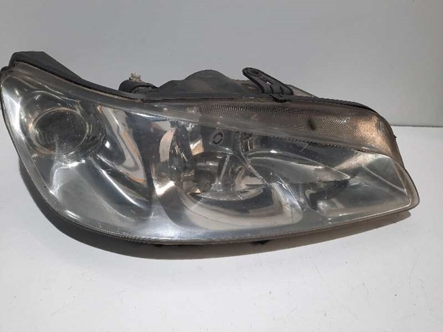 Reflektor prawy 88203989D PEUGEOT