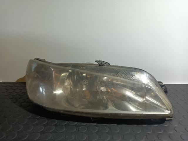 Reflektor prawy 88203989D PEUGEOT