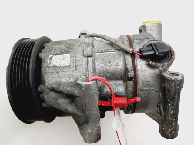 Sprężarka klimatyzacji 883100D380 TOYOTA