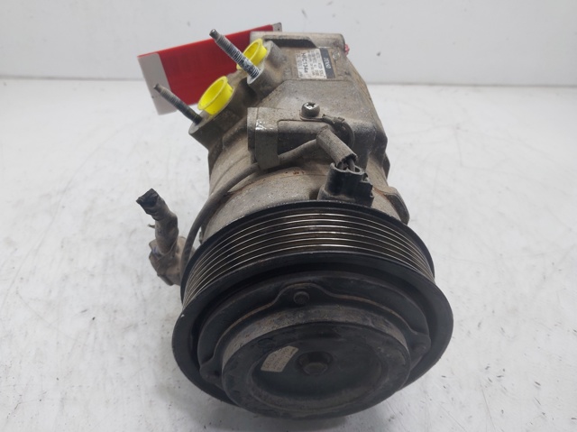 Sprężarka klimatyzacji 8832035730 TOYOTA