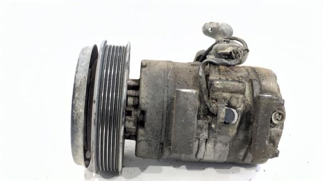 Sprężarka klimatyzacji 8832042100 TOYOTA